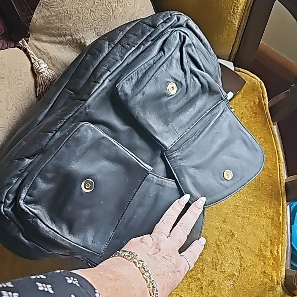 🖤NEW WITH TAG🖤 Luxurious Henri Bendel Satchel w Mirror - Picture 11 of 17